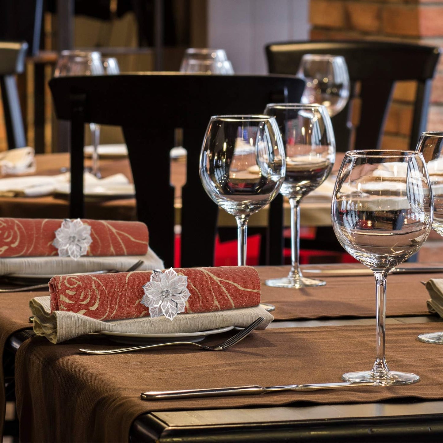 12 Pcs Hollow Out Flower Napkin Rings Fall Napkin Ring Holder Metal Serviette Buckles Set for Dinner Thanksgiving Christmas Wedding Banquet Table Plates Decoration(Silver)