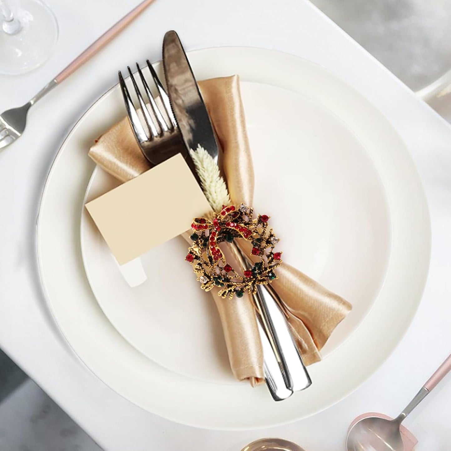 Christmas Wreath Napkin Rings, Gold Metal Rhinestone Napkin Ring Holders for Christmas, Thanksgiving Decoration Party Dining Table Settings (Set of 4)